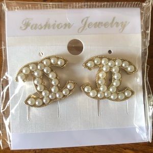 Fashion earrings